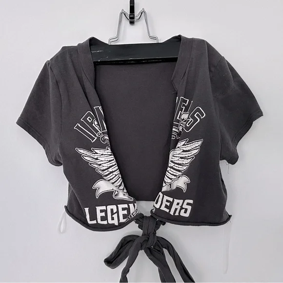 Cropped Graphic Moto Tee - Picture 5 of 11